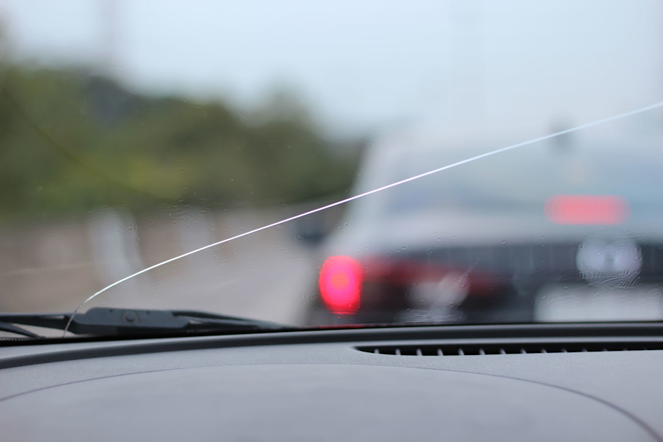 Stop a Windshield Crack from Spreading: Easy Steps